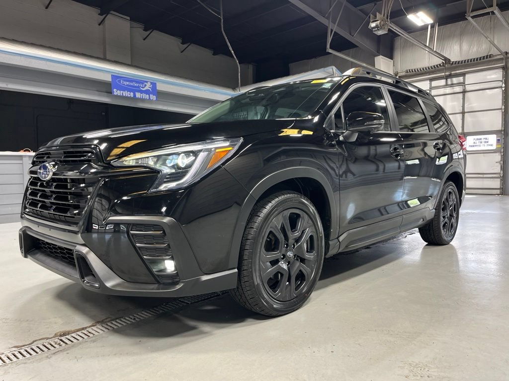 Used 2023 Subaru Ascent Onyx Edition Limited AWD/4WD image 3