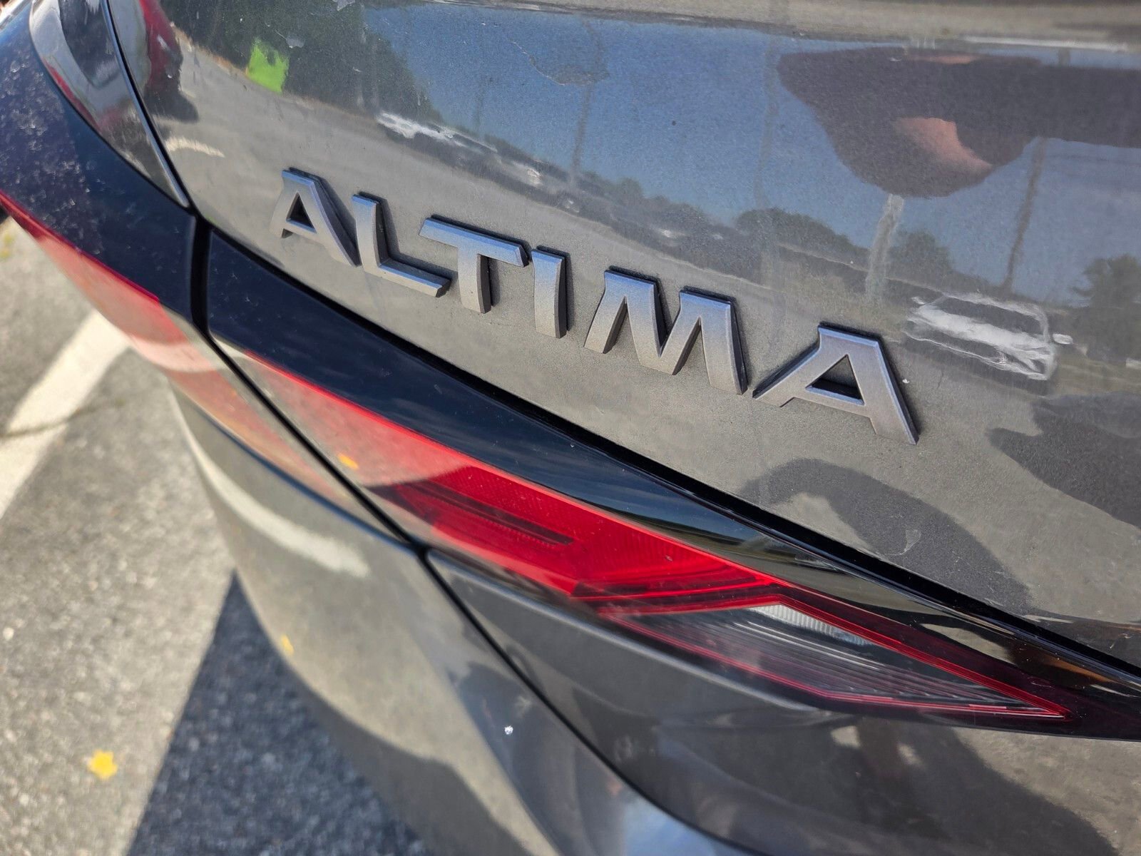 Used 2025 Nissan Altima 2.5 SR image 9