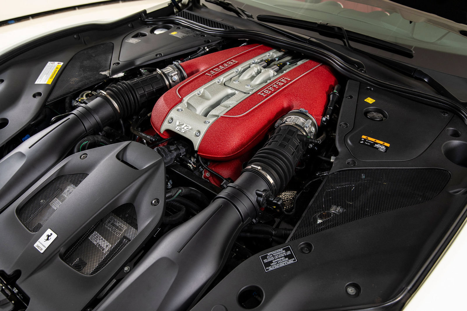 Certified 2019 Ferrari 812 Superfast RWD image 30