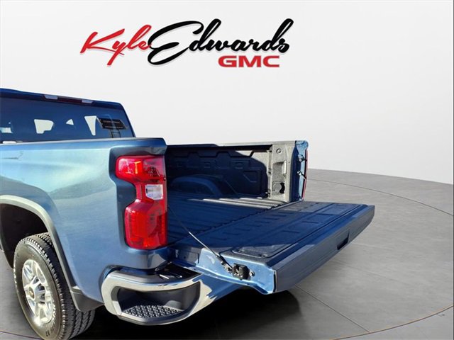Used 2025 Chevrolet Silverado 2500 LT image 23