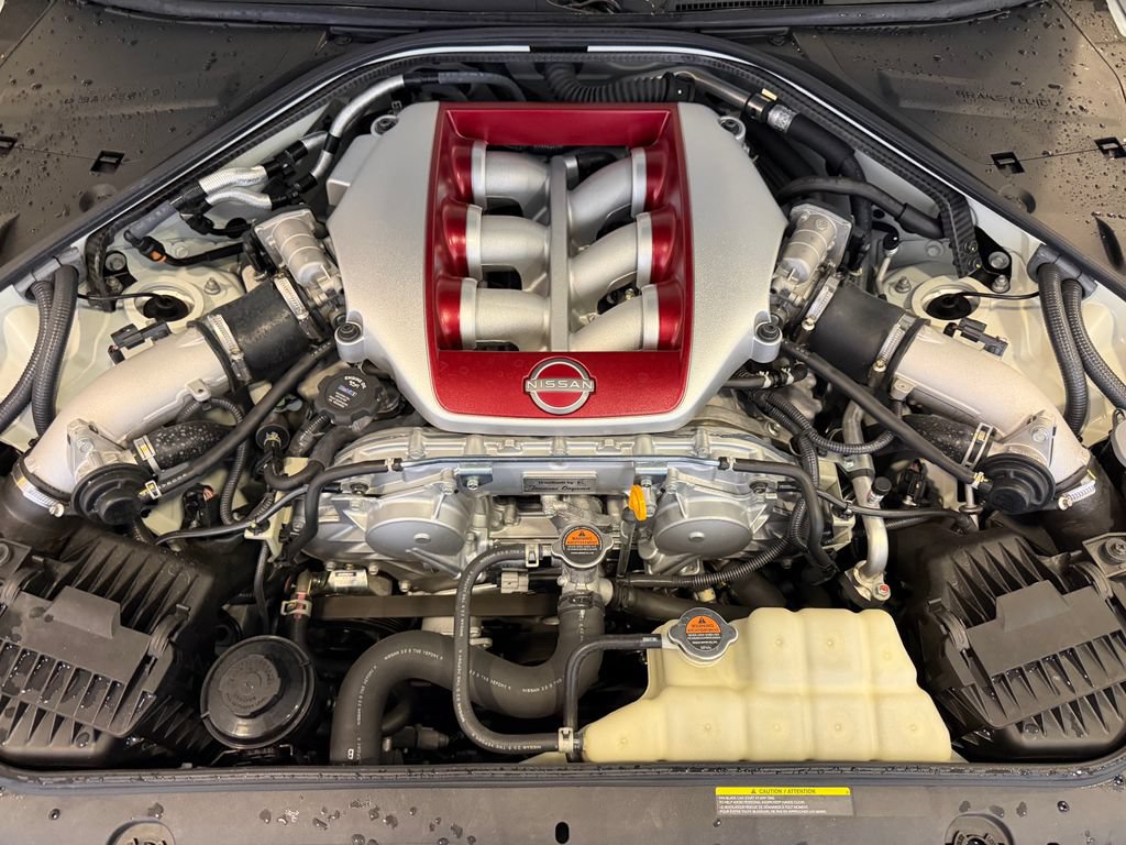 Used 2024 Nissan GT-R Premium w/ Floor Mat Package AWD/4WD image 27