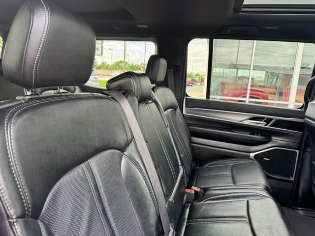 Used 2024 Jeep Wagoneer Series II AWD/4WD image 39