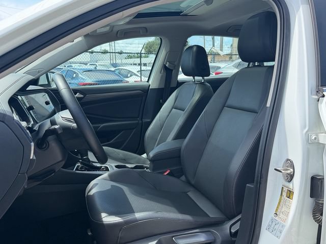Used 2019 Volkswagen Jetta SEL w/ Cold Weather Package FWD image 9