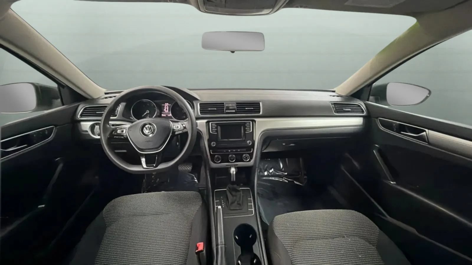Used 2018 Volkswagen Passat 2.0T S w/ Driver Assistance Package FWD image 9