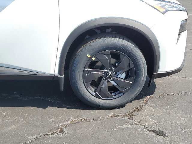 New 2026 Nissan Rogue SV w/ Cold Weather Package AWD/4WD image 9