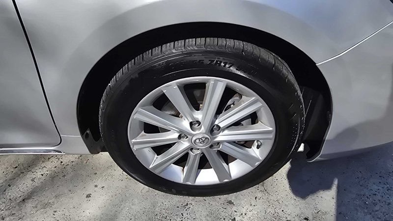 Used 2012 Toyota Camry XLE w/ Leather Pkg FWD image 13