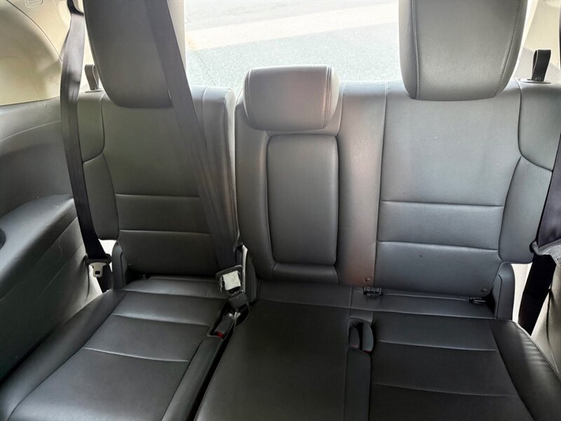 Used 2015 Honda Odyssey Touring image 12