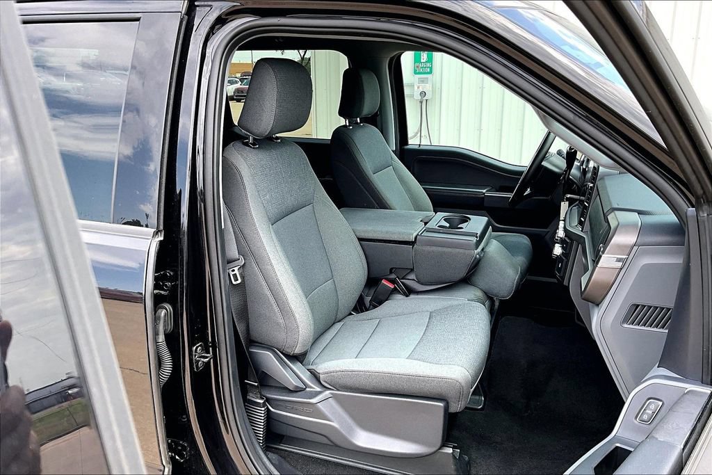 Used 2025 Ford F150 XLT w/ Equipment Group 301A Standard AWD/4WD image 9