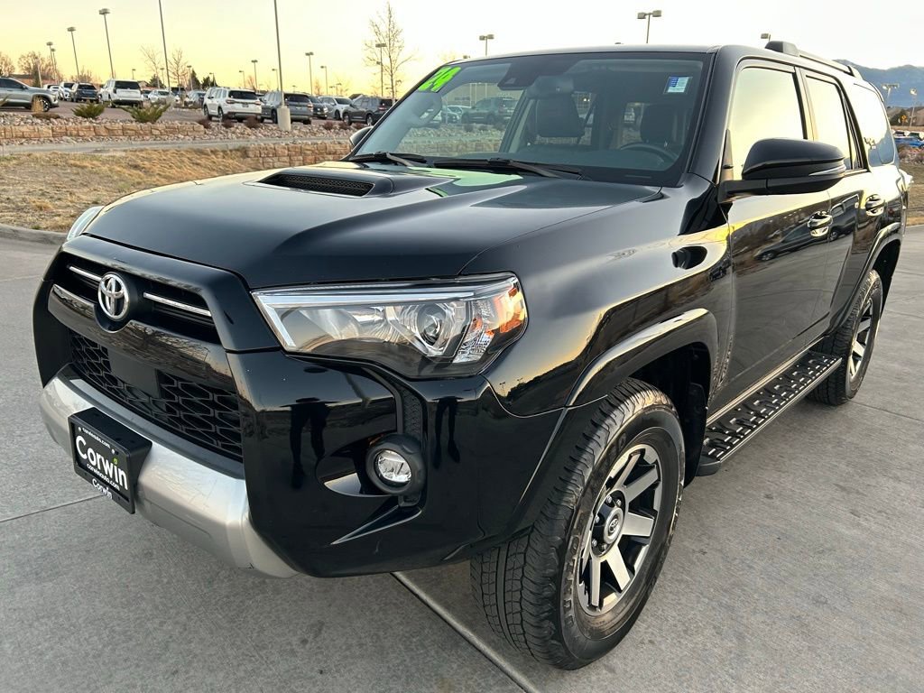 Used 2024 Toyota 4Runner TRD Off-Road Premium AWD/4WD image 3