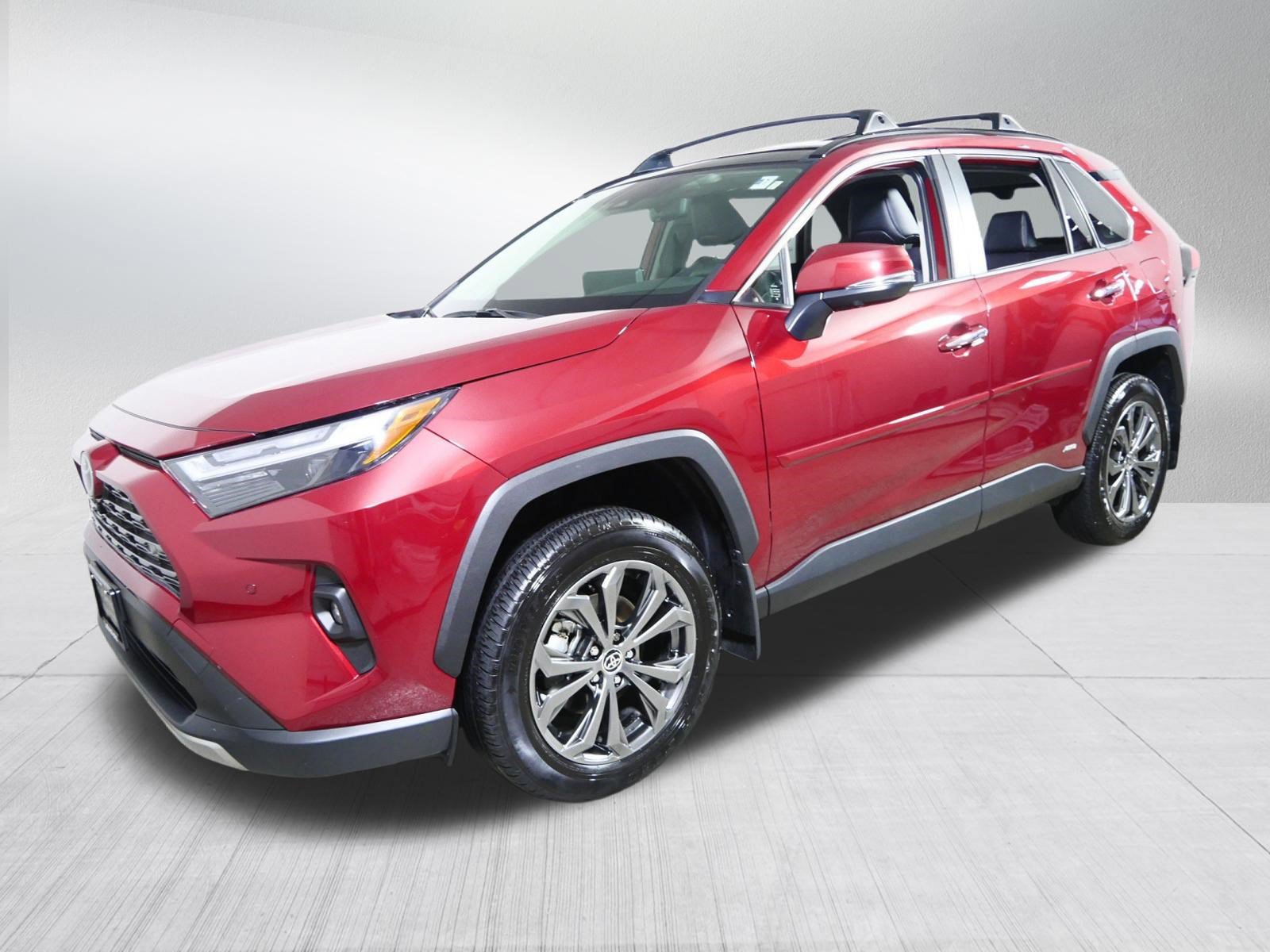 Used 2025 Toyota RAV4 Limited w/ Advanced Technology Package AWD/4WD image 3