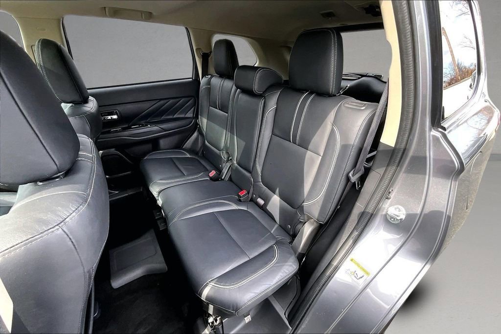 Used 2018 Mitsubishi Outlander GT image 21