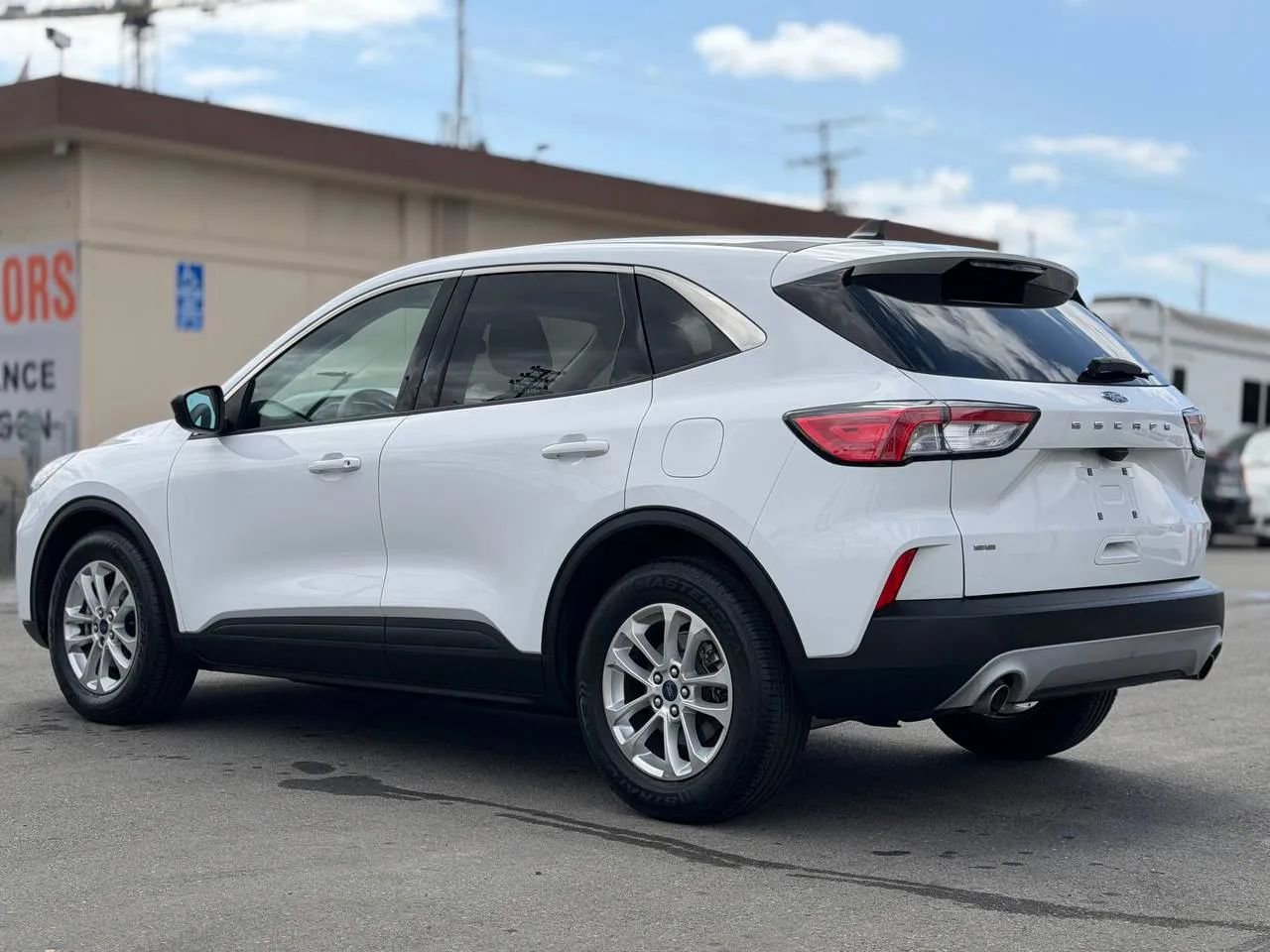 Used 2022 Ford Escape SE FWD image 10