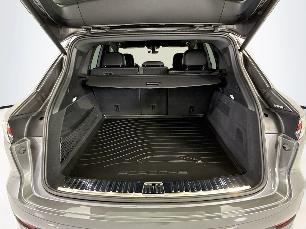 Used 2022 Porsche Cayenne AWD/4WD image 27