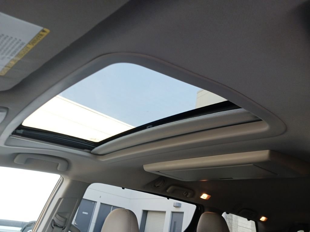 Used 2015 Toyota Sienna XLE Premium image 15