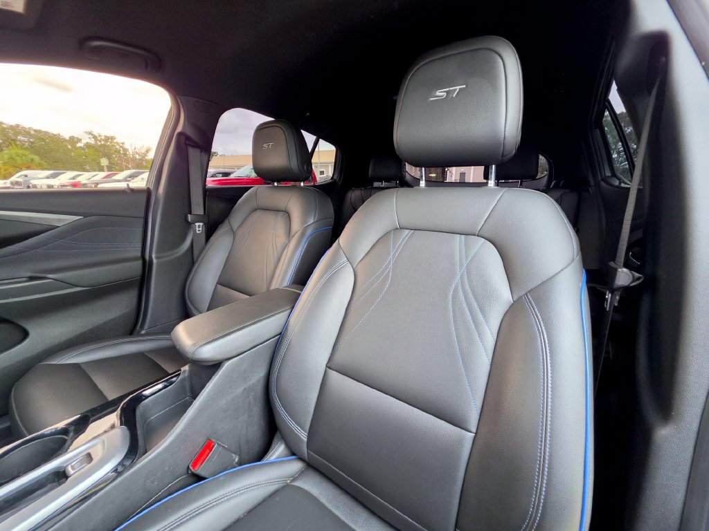 Used 2024 Buick Envista Sport Touring w/ Convenience I Package FWD image 8