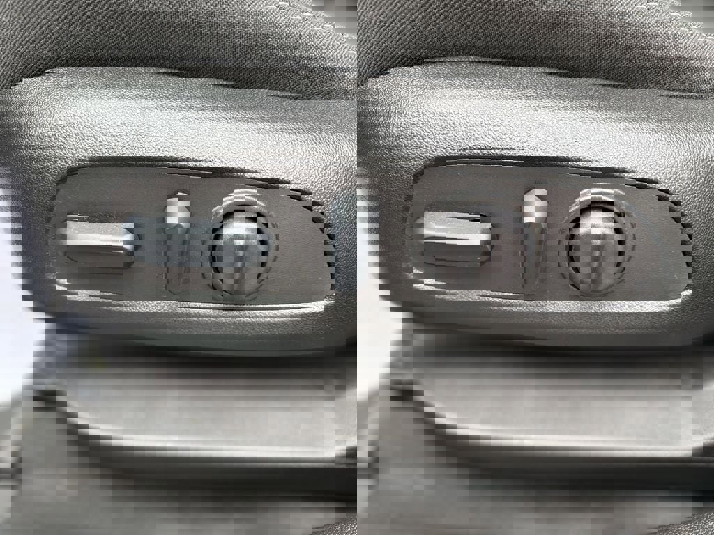 Used 2024 Chevrolet Blazer LT w/ Convenience Package image 16