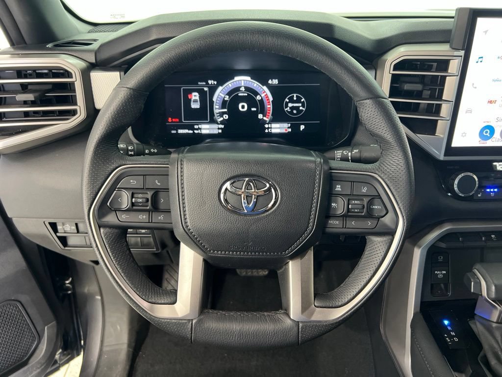 Used 2025 Toyota Tundra Limited AWD/4WD image 11