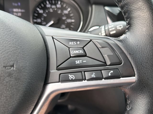Used 2021 Nissan Rogue Sport SV FWD image 24