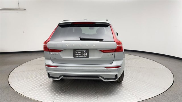 Certified 2025 Volvo XC60 B5 Plus image 3