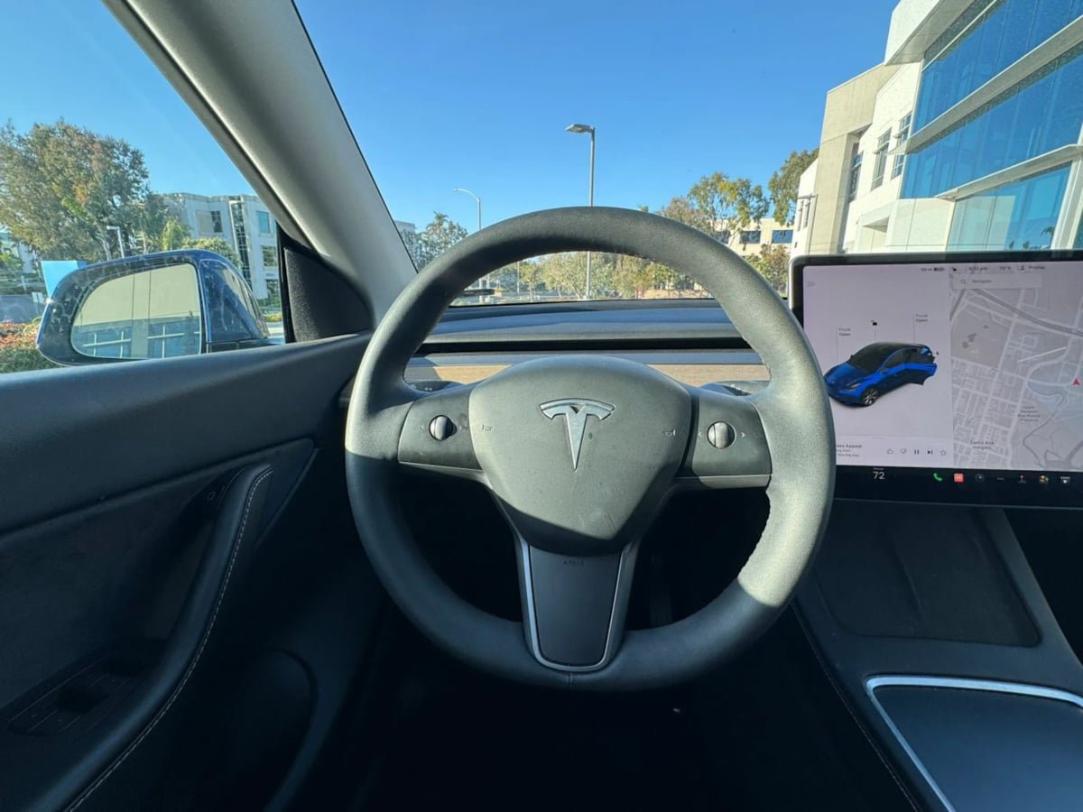 Used 2023 Tesla Model Y Long Range AWD/4WD image 18