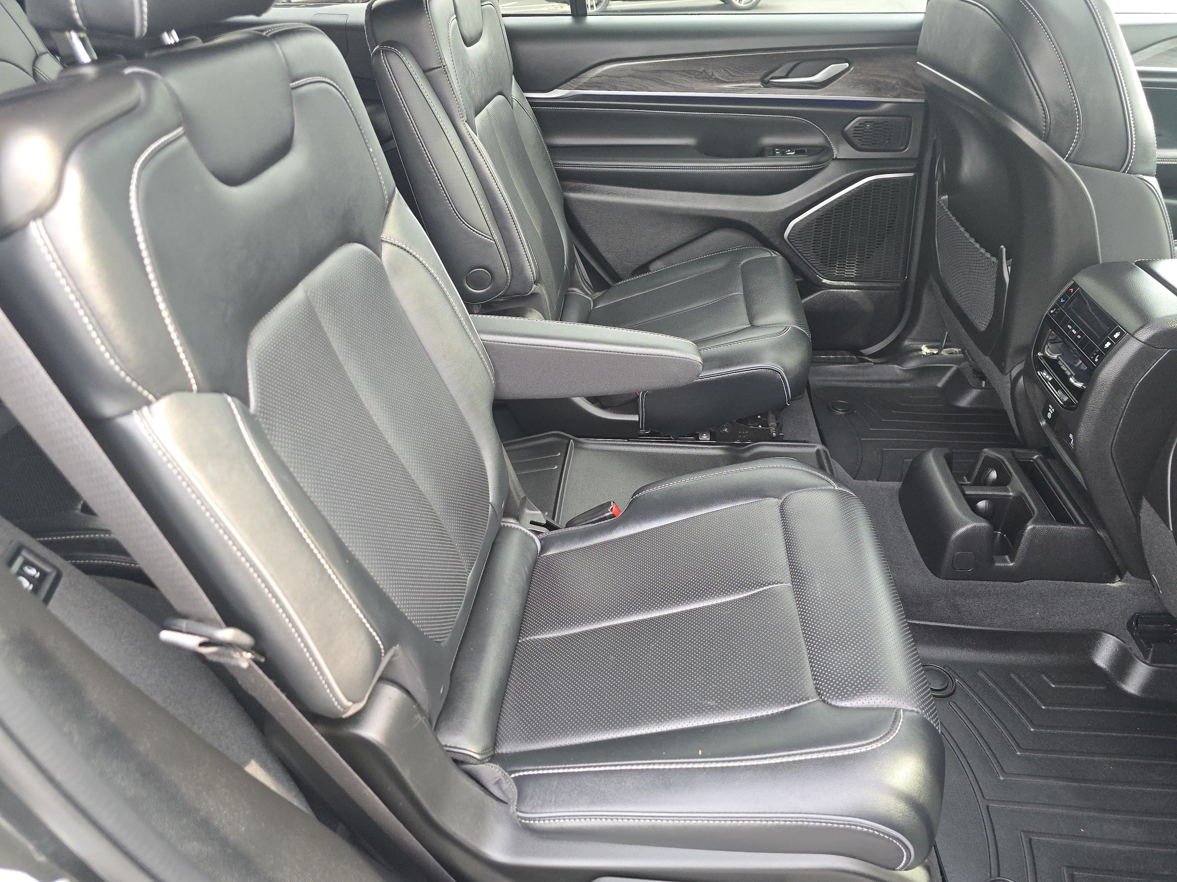 Used 2022 Jeep Grand Cherokee L Overland AWD/4WD image 18