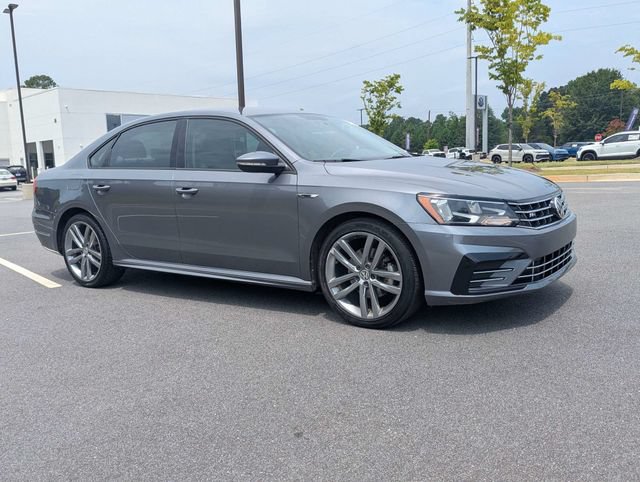 Used 2018 Volkswagen Passat 2.0T R-Line FWD image 2
