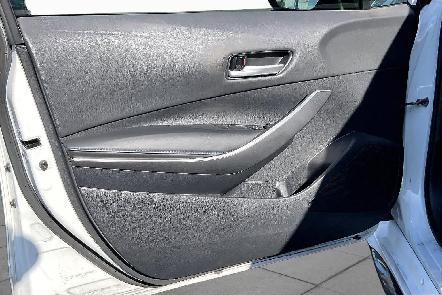 Used 2021 Toyota Corolla SE w/ Carpet Mat Package (TMS) FWD image 21
