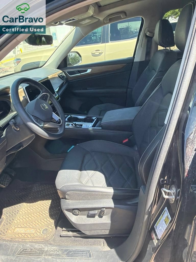 Used 2024 Volkswagen Atlas SE AWD/4WD image 9