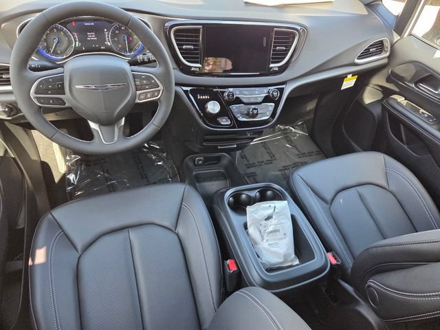 New 2026 Chrysler Voyager LX FWD image 8