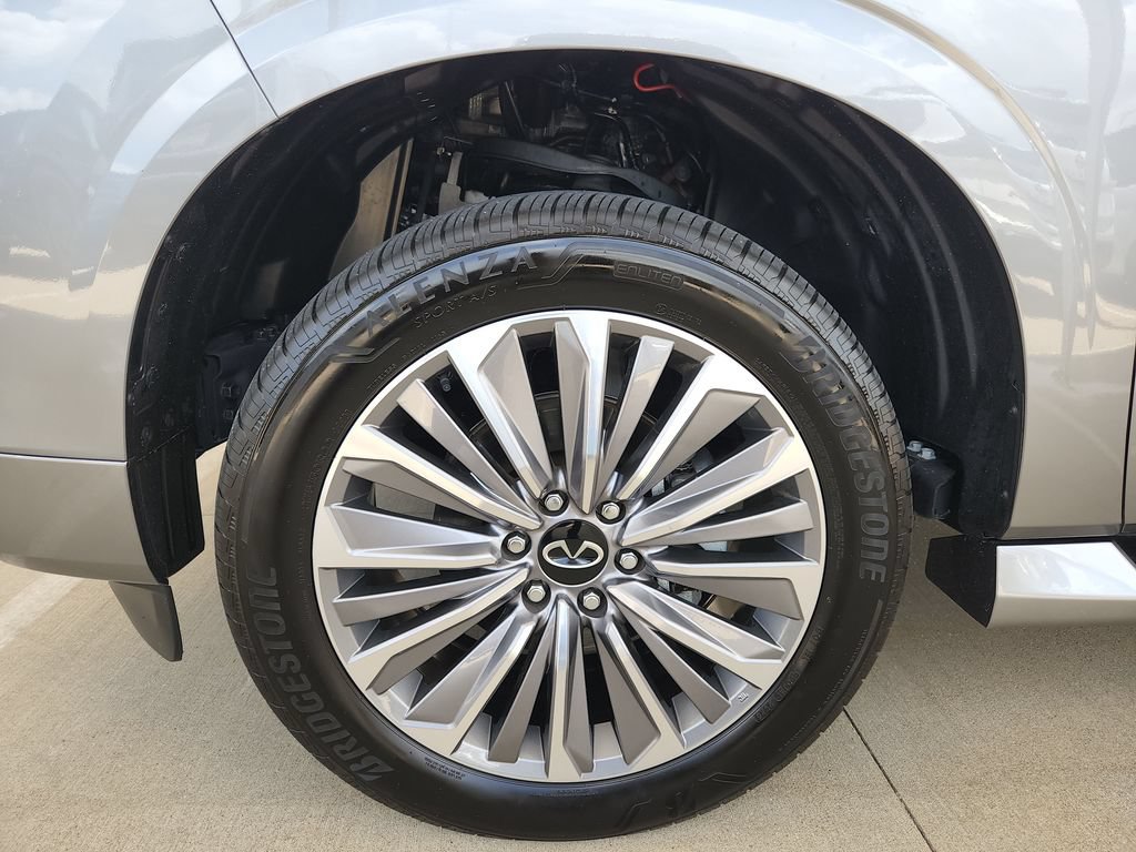 Used 2025 INFINITI QX80 Sensory AWD/4WD image 34