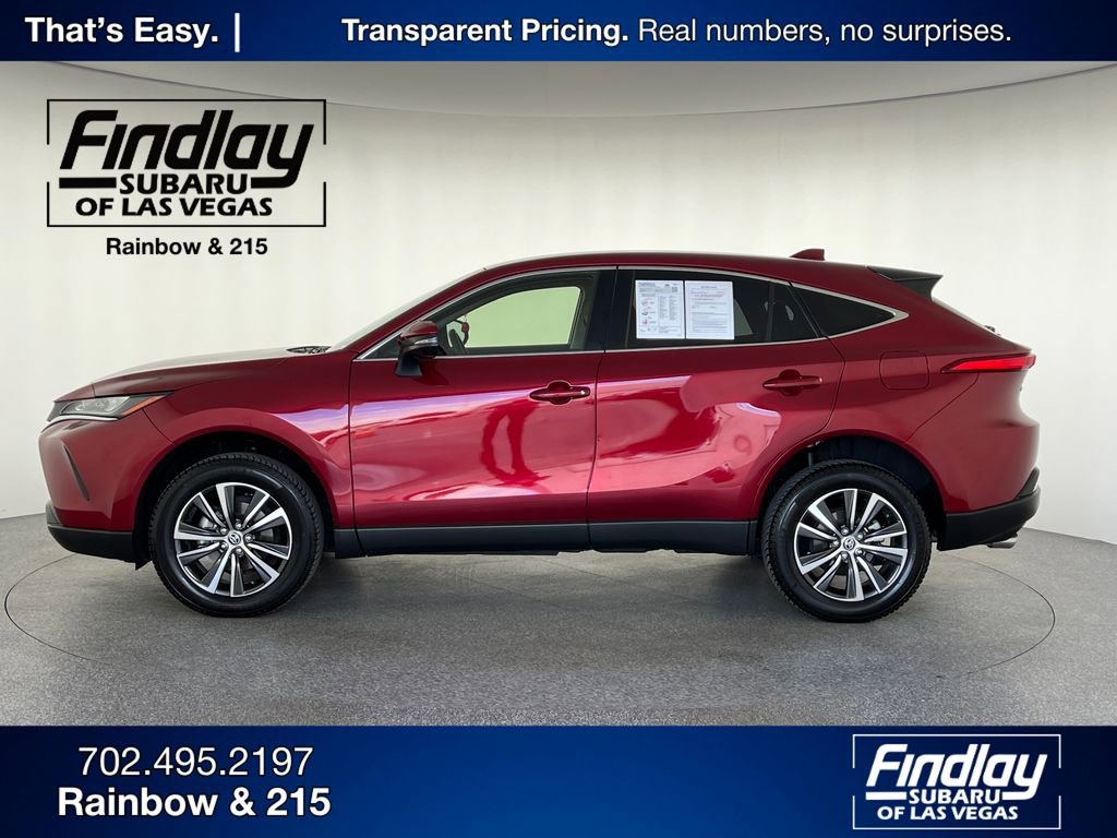 Used 2022 Toyota Venza XLE image 2