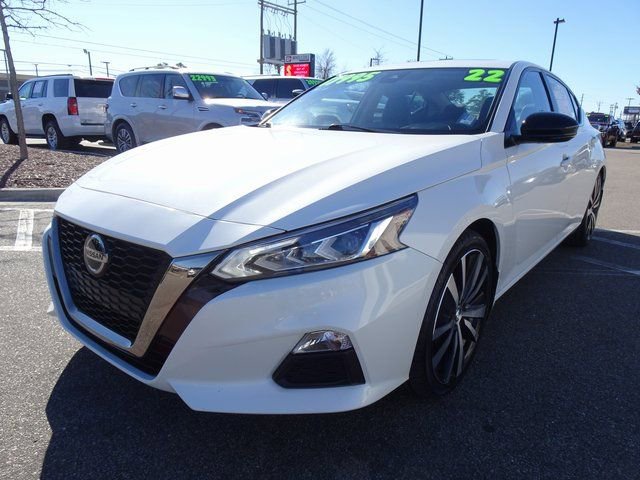 Used 2022 Nissan Altima 2.0 SR image 8