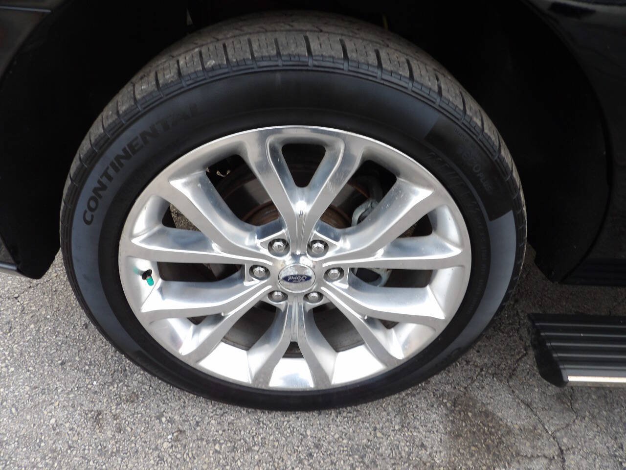 Used 2018 Ford Expedition Max Limited w/ Equipment Group 302A AWD/4WD image 5