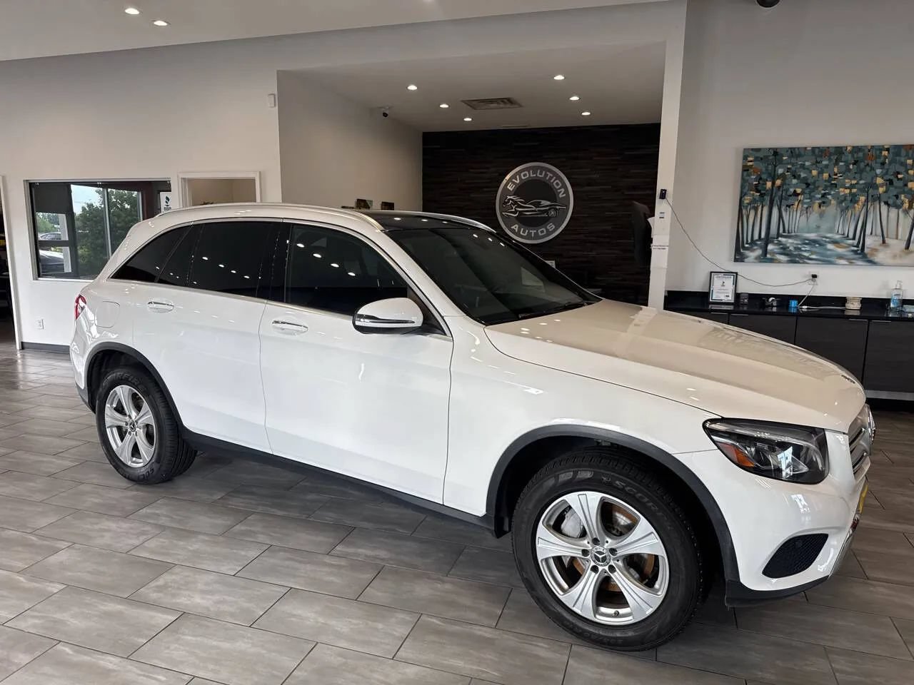 Used 2018 Mercedes-Benz GLC 300 4MATIC w/ Premium Package image 4