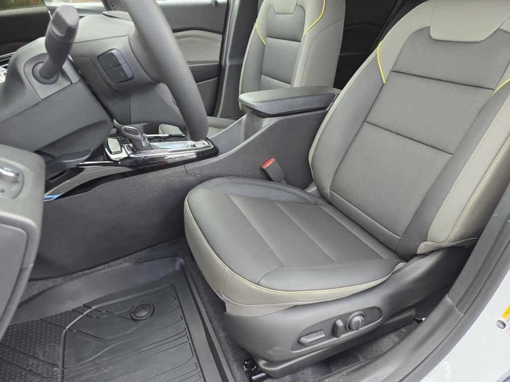 New 2026 Chevrolet Trax ACTIV w/ Driver Confidence Package image 15