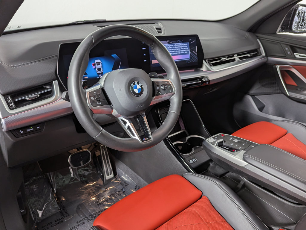 Certified 2025 BMW X2 xDrive28i w/ M Sport Package AWD/4WD image 17