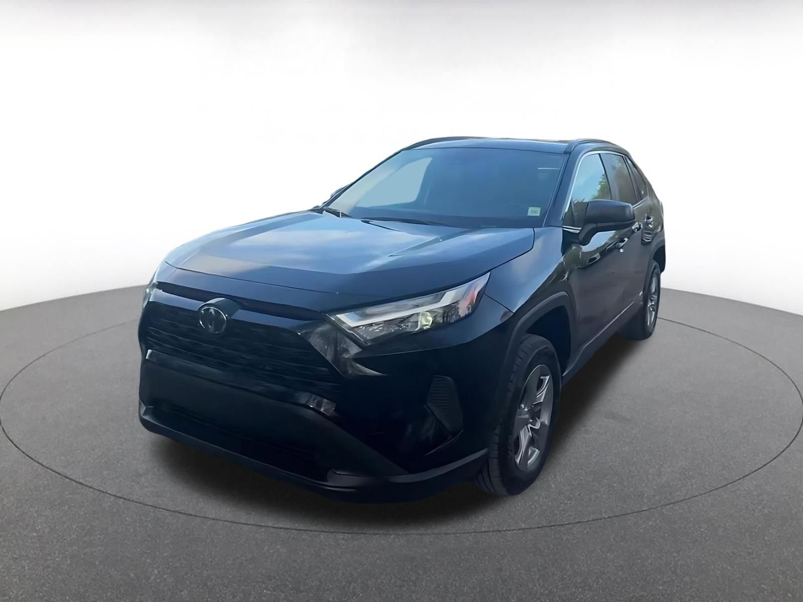 Used 2025 Toyota RAV4 LE AWD/4WD image 7