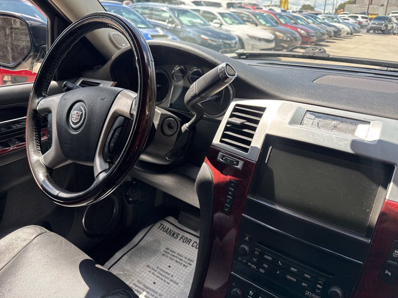Used 2012 Cadillac Escalade Luxury AWD/4WD image 22