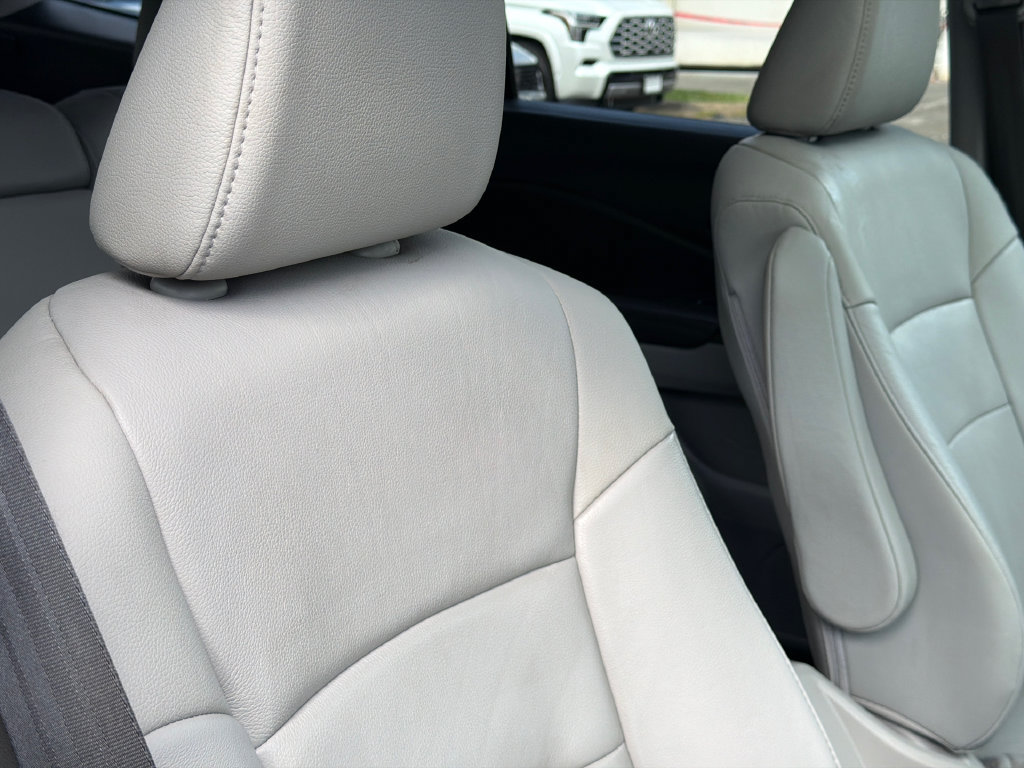 Used 2017 Honda Pilot EX-L image 11