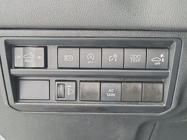 Used 2023 Toyota Tundra Limited w/ Power Package AWD/4WD image 31