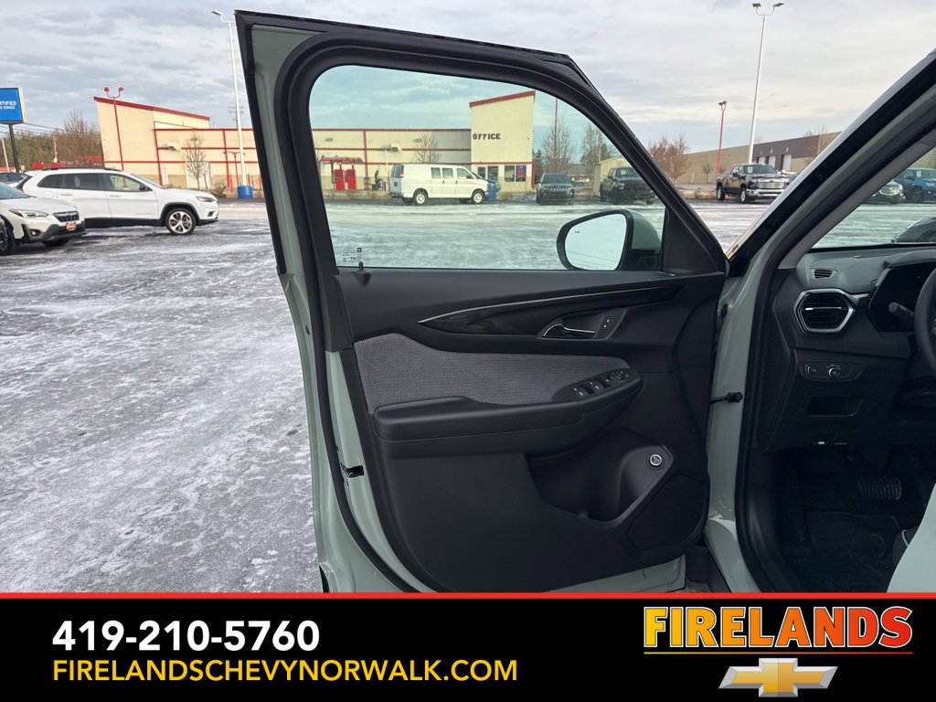 New 2026 Chevrolet TrailBlazer LT w/ Convenience Package image 12