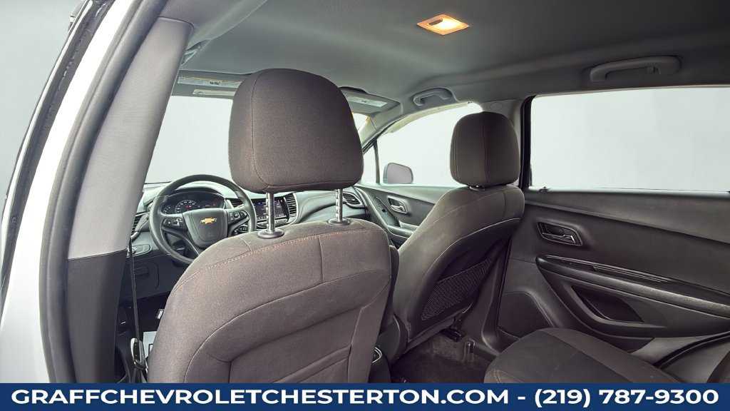 Used 2021 Chevrolet Trax LS w/ Tint and Cruise Package AWD/4WD image 48