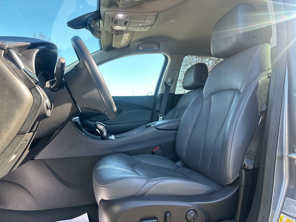 Used 2019 Buick Envision Essence AWD/4WD image 3