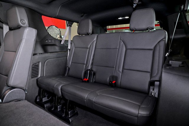 Used 2025 Chevrolet Suburban Z71 AWD/4WD image 22