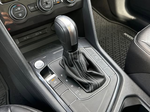 Certified 2021 Volkswagen Tiguan SE w/ Panoramic Sunroof Package image 32