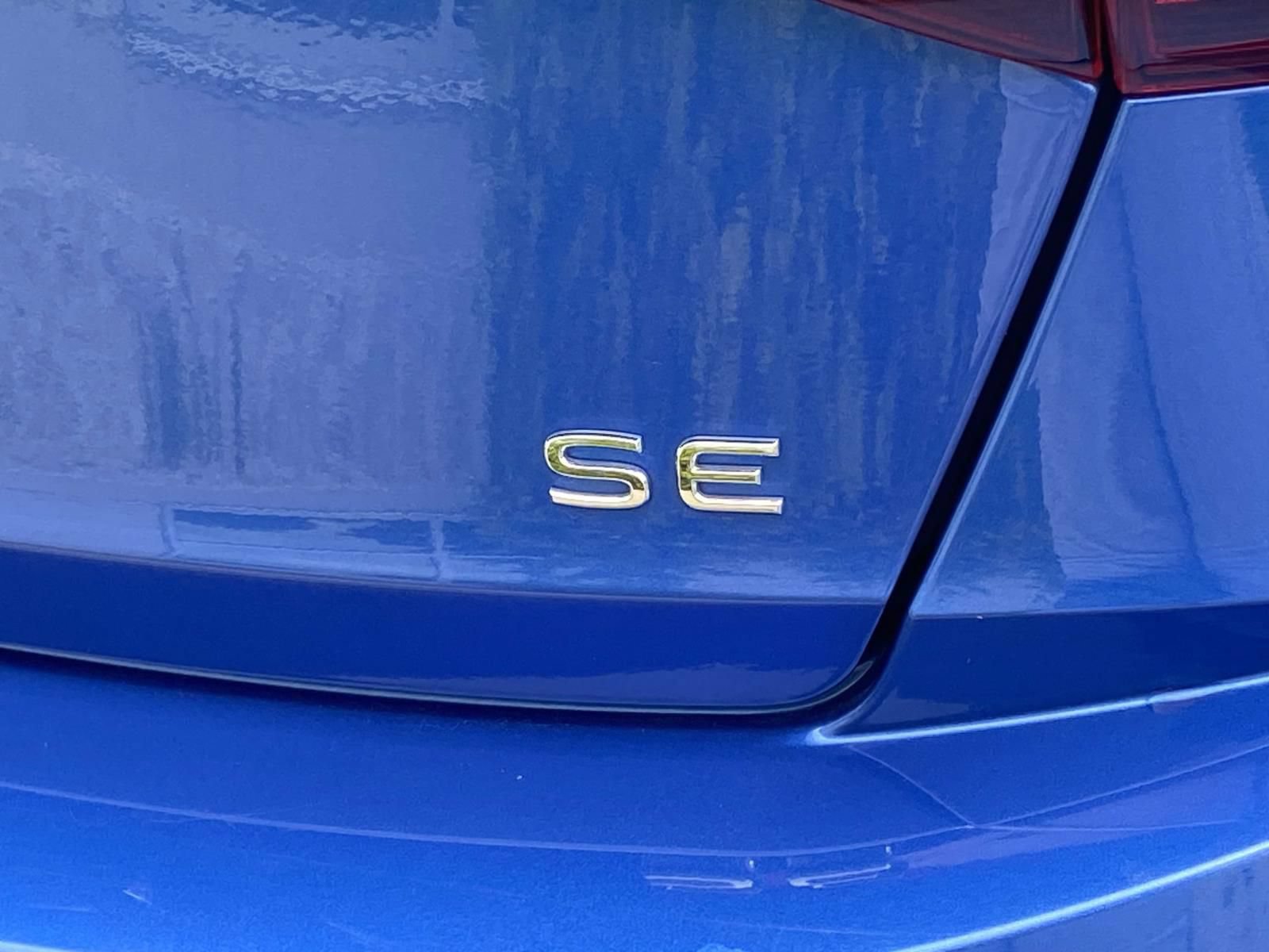 Used 2024 Volkswagen Jetta SE FWD image 9
