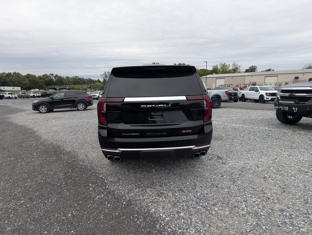 Used 2026 GMC Yukon Denali w/ Sun & Power Step Package AWD/4WD image 5