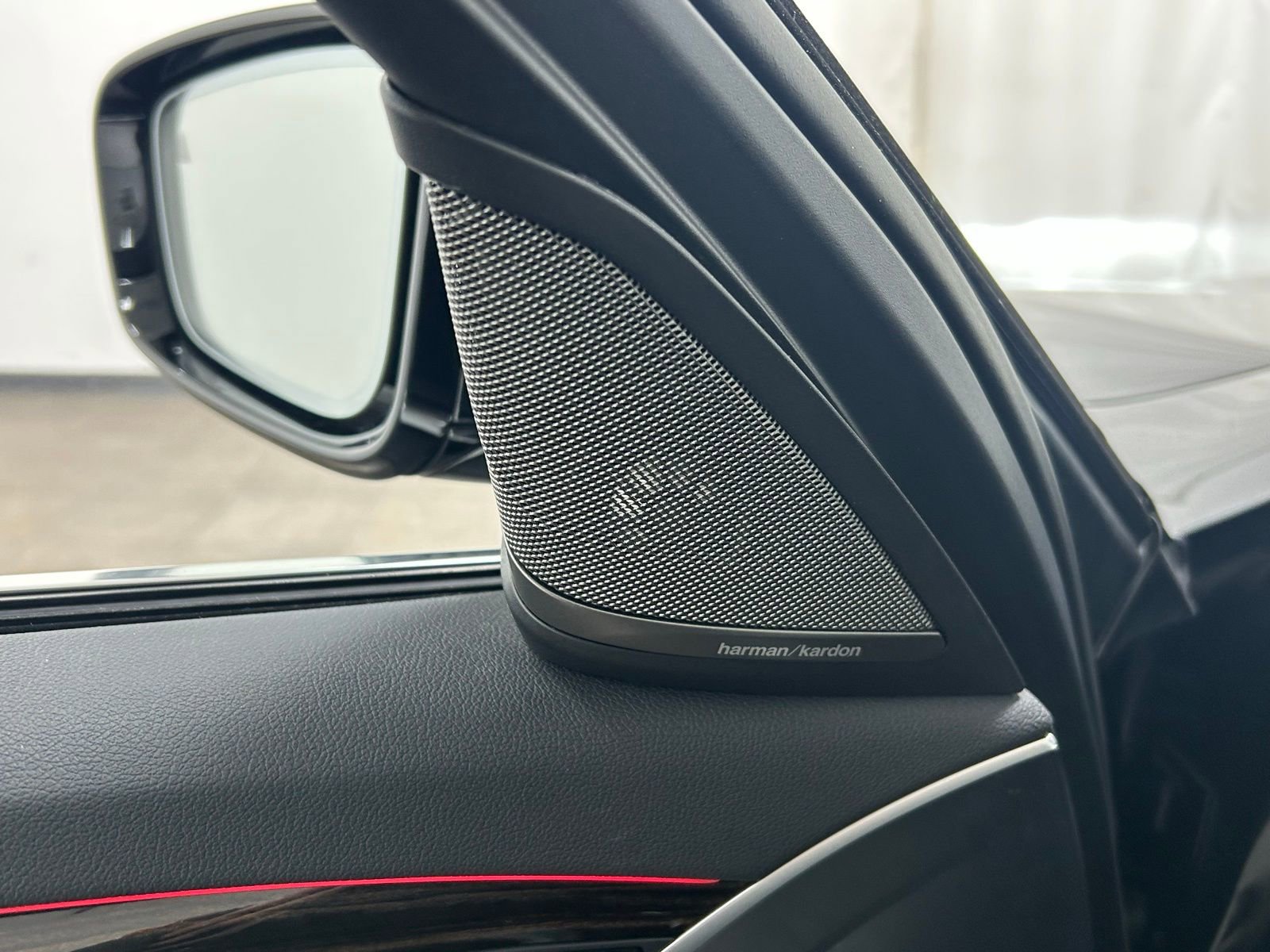 Used 2023 BMW 530i xDrive w/ Premium Package image 26