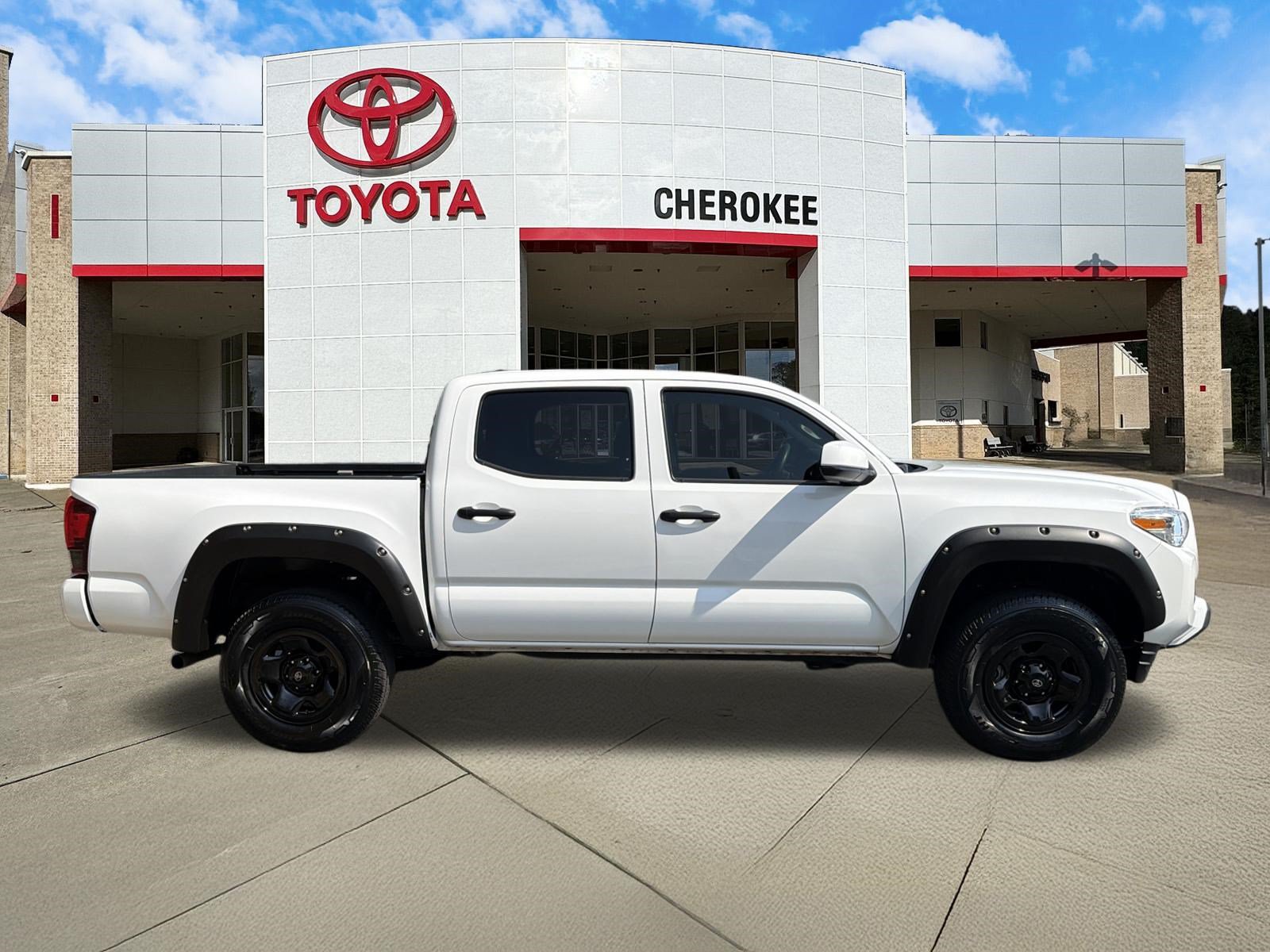Used 2023 Toyota Tacoma SR AWD/4WD image 4