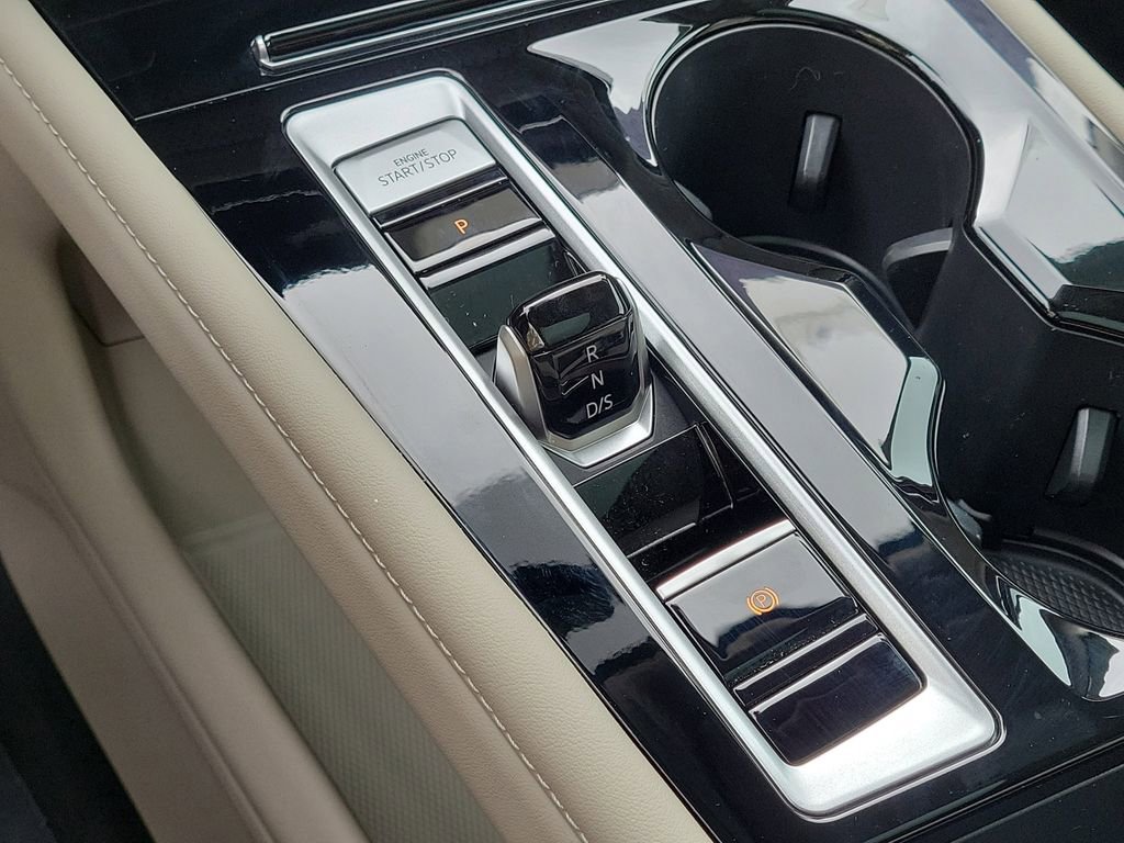 Certified 2025 Volkswagen Atlas SEL Premium R-Line image 28